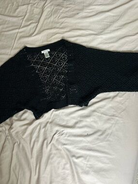 Pout Half Sleeve Black Knit Bolero